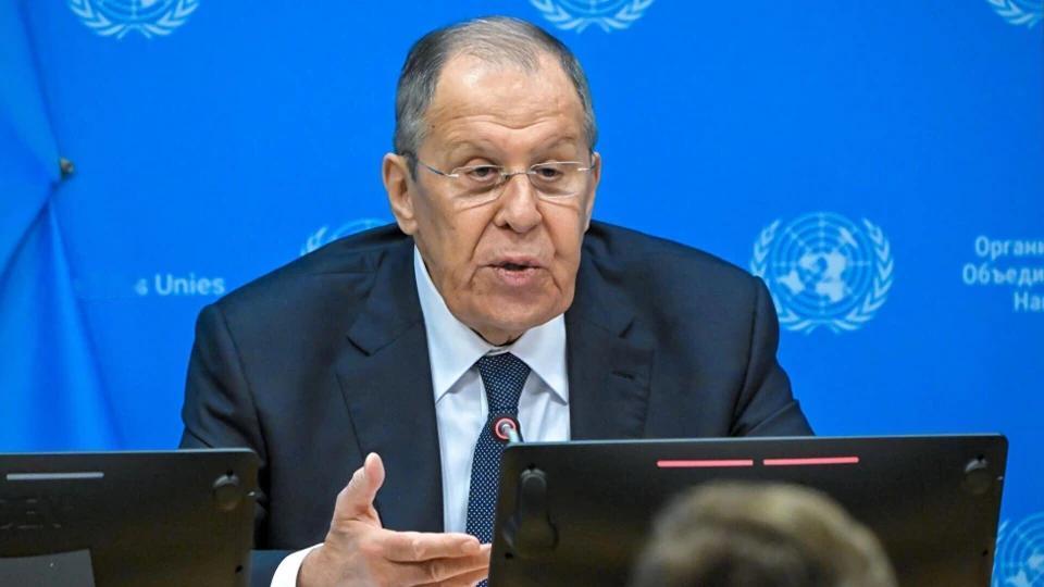 拉夫罗夫刚回国，普京就在莫斯科高层会上罕见发火，特朗普意外“送助攻”

4月14