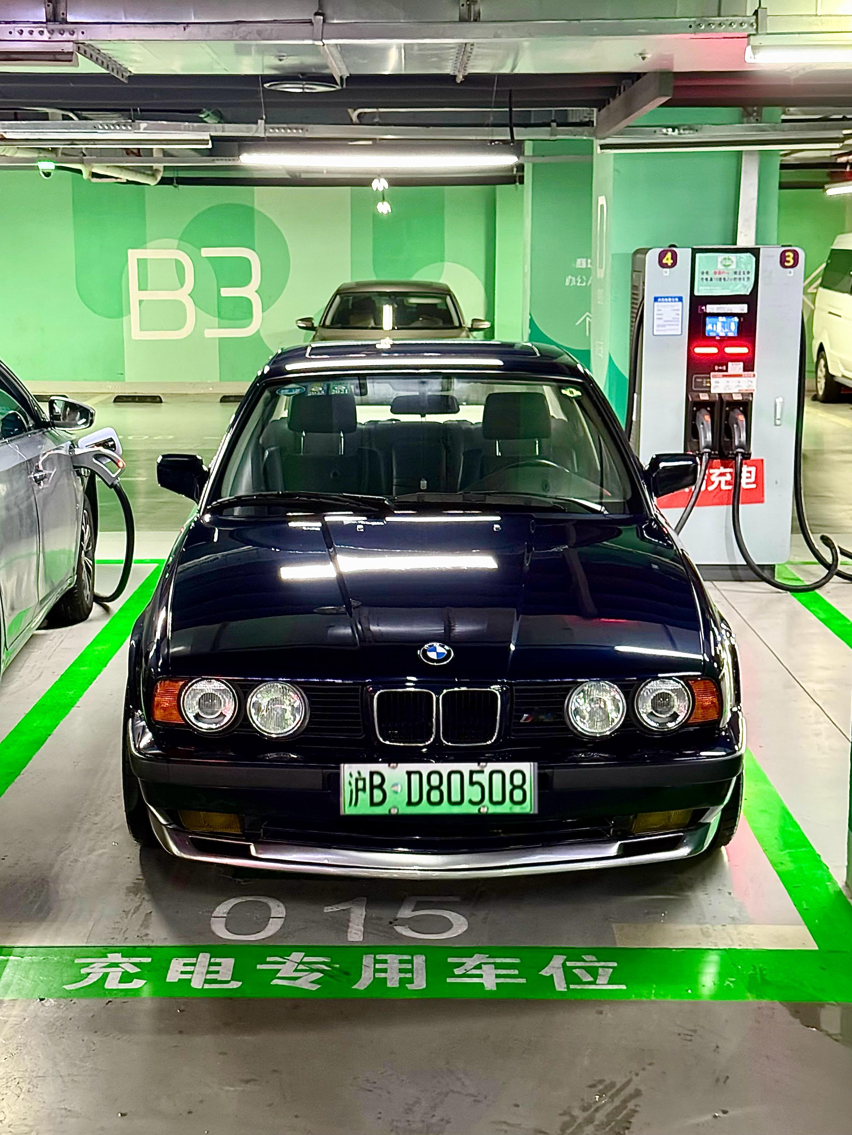 充个电 ​​​