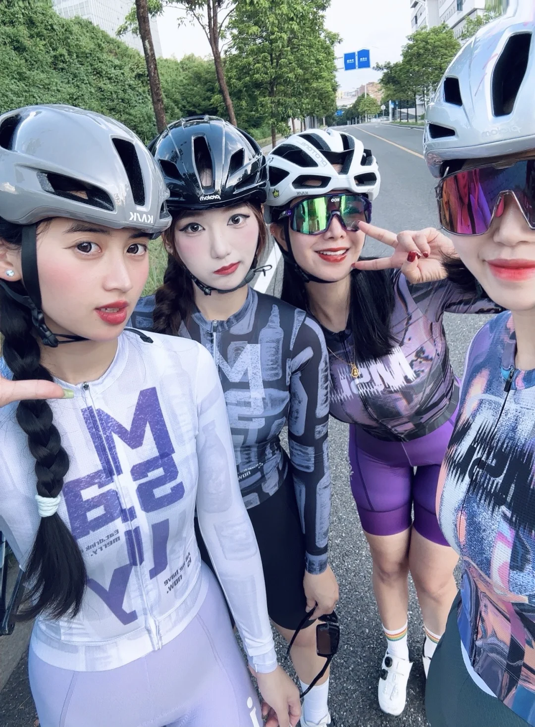 团队的小姐妹一起出来骑车，真的太快乐了🎉