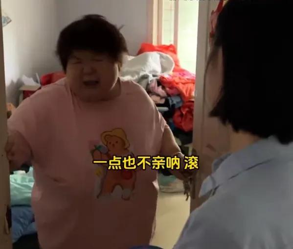 “吃绝户”啦！姑姑霸占侄女房子居住近10年，现场拒绝协商并手撕协议：“你爱住哪住