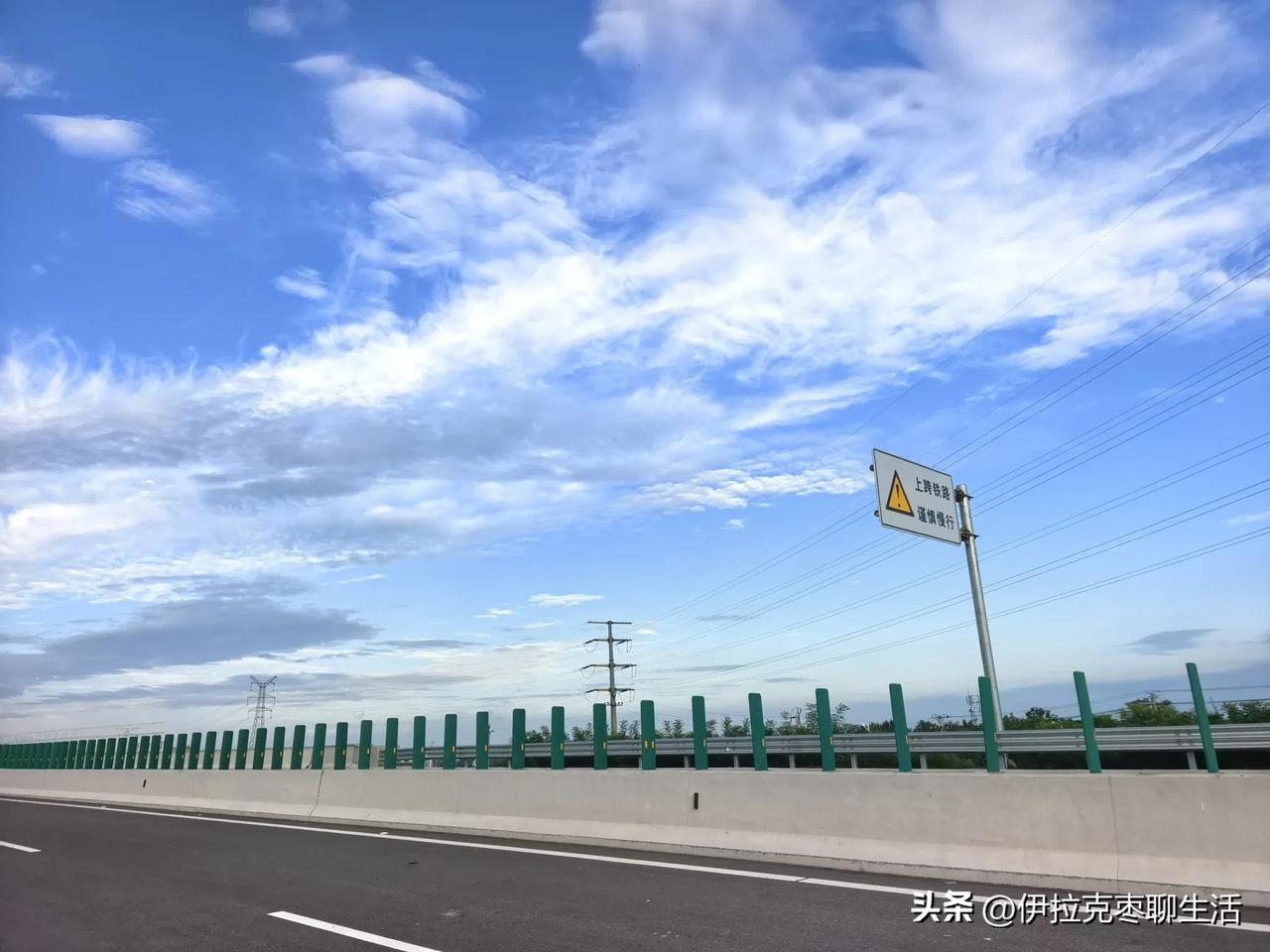 朋友1987年的儿子已经当爷爷了，消息传来，熟悉他的人唏嘘不已。

朋友是196