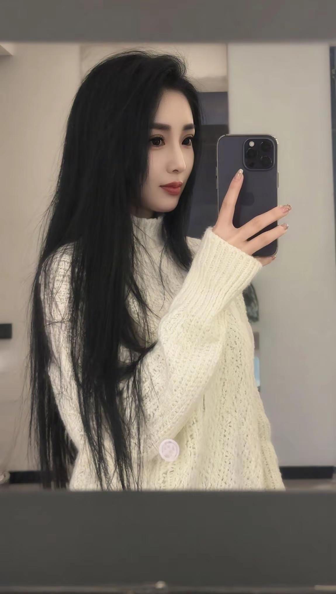 世界上哪有那么多的将心比心，太过考虑别人的感受，就注定自己不好受。所以啊，余生没