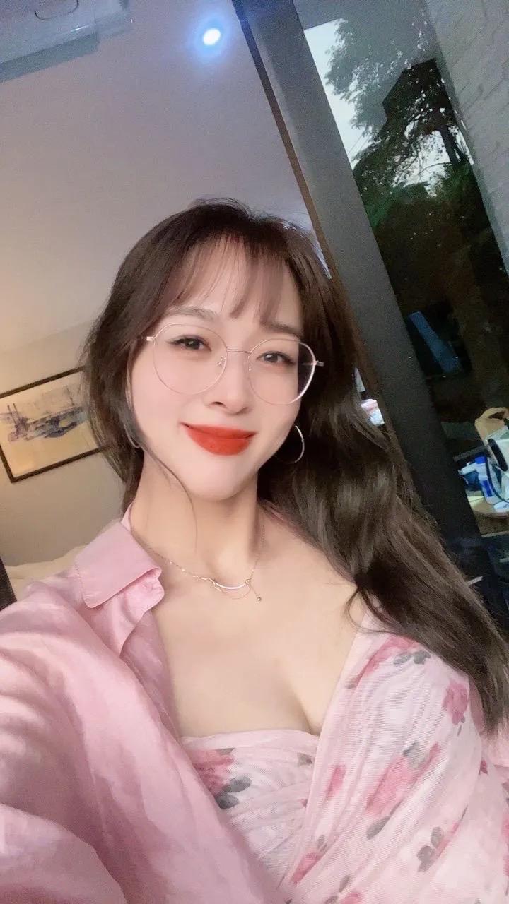 后来我穿上了碎花裙却没有遇上深情的polo男