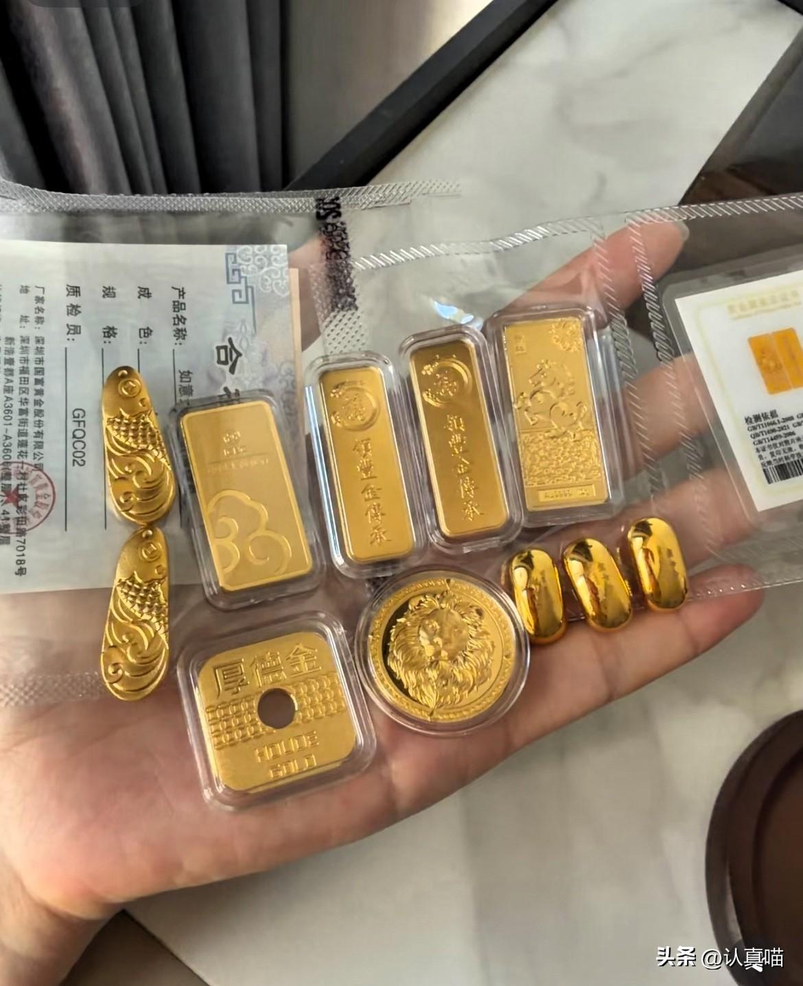 盯着盘面从886弹回890，
心跳跟着那几块钱上下窜，
这比上班还累。
越盼越跌