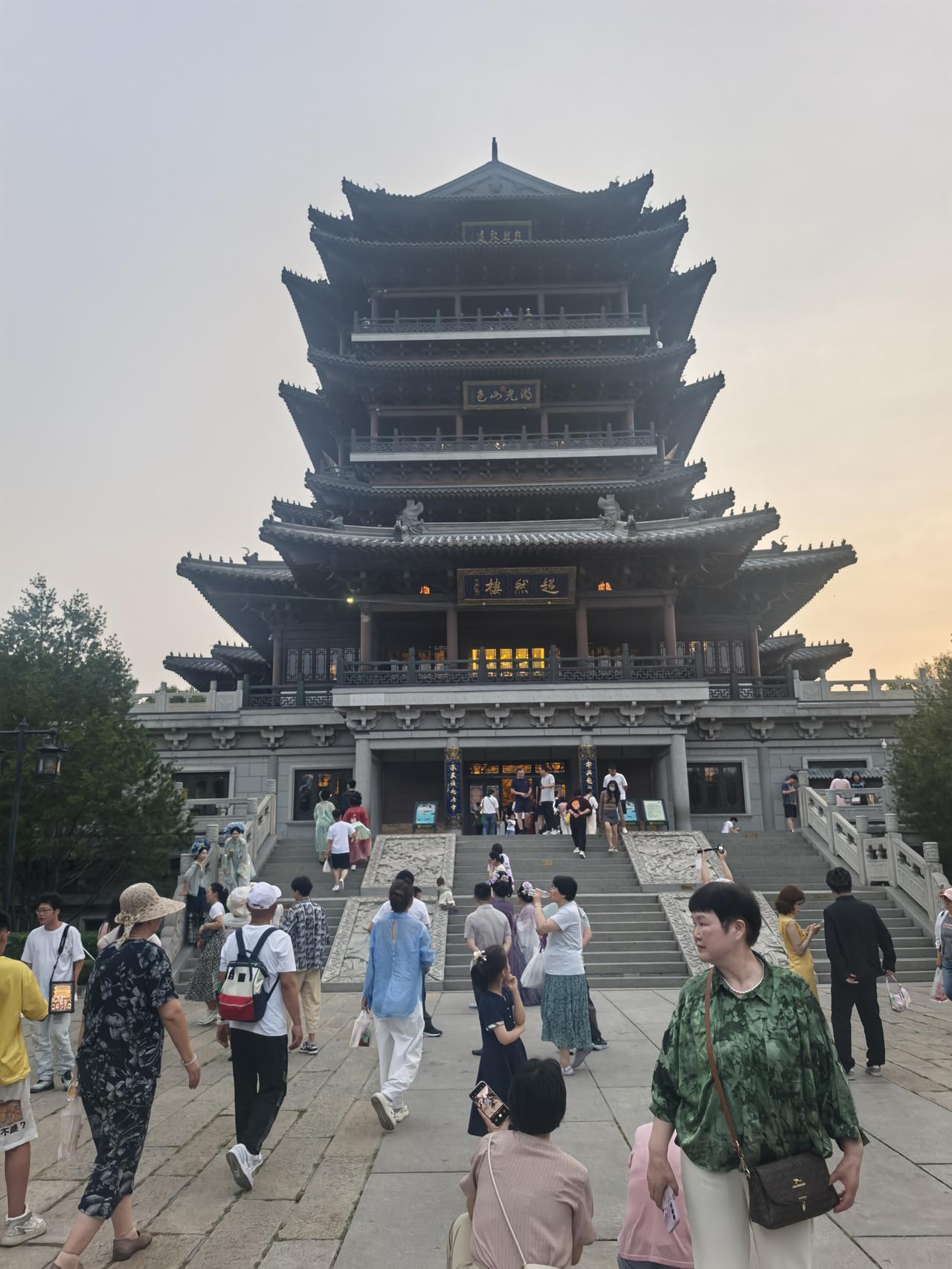 大明湖畔的超然楼