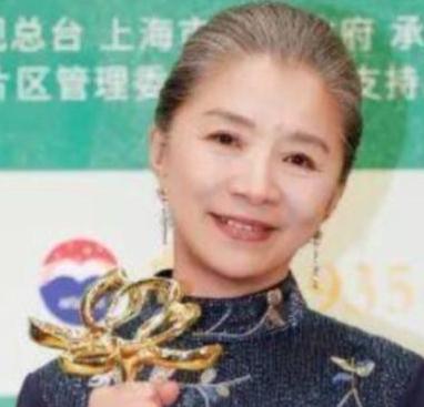 2026年6月26日晚，第31届上海电视节白玉兰奖颁奖典礼举行，66岁的迟蓬凭借