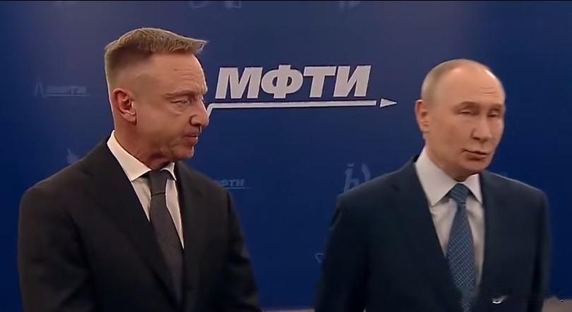 俄罗斯总统普京表示，俄罗斯在北极探险领域处于领先地位。

普京声称:“我们拥有核