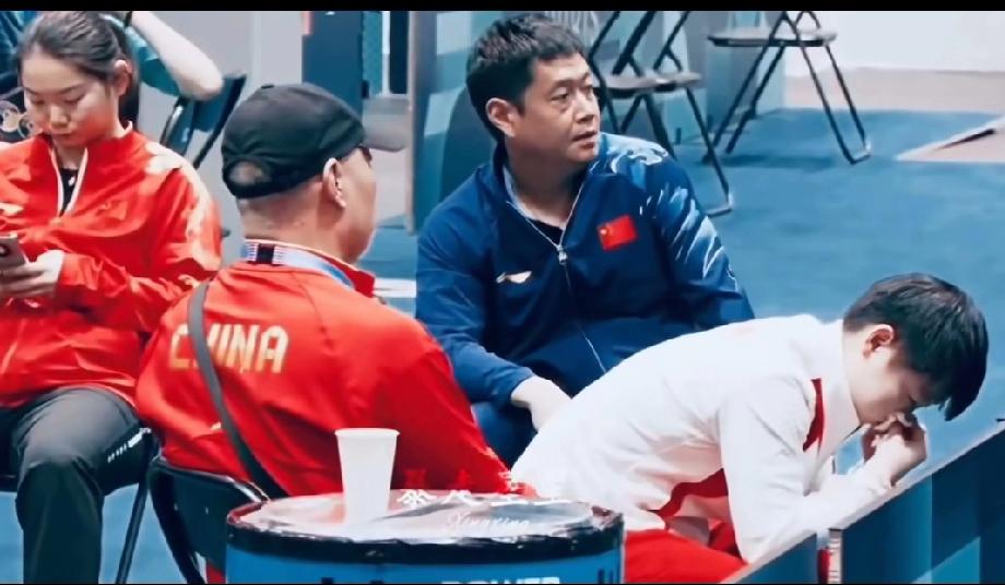 刀我千万别用莎莎啊！老实说，巴黎我自己还没有释怀！每次看到这个画面，就心疼的不行