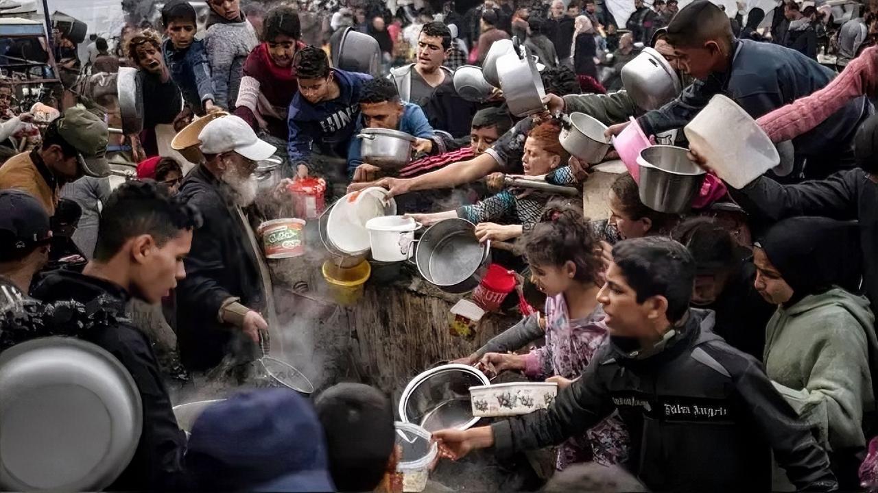 加沙地带的惨状真让人痛心。以军的军事行动和封锁，让这里的人道主义局势急剧恶化。一