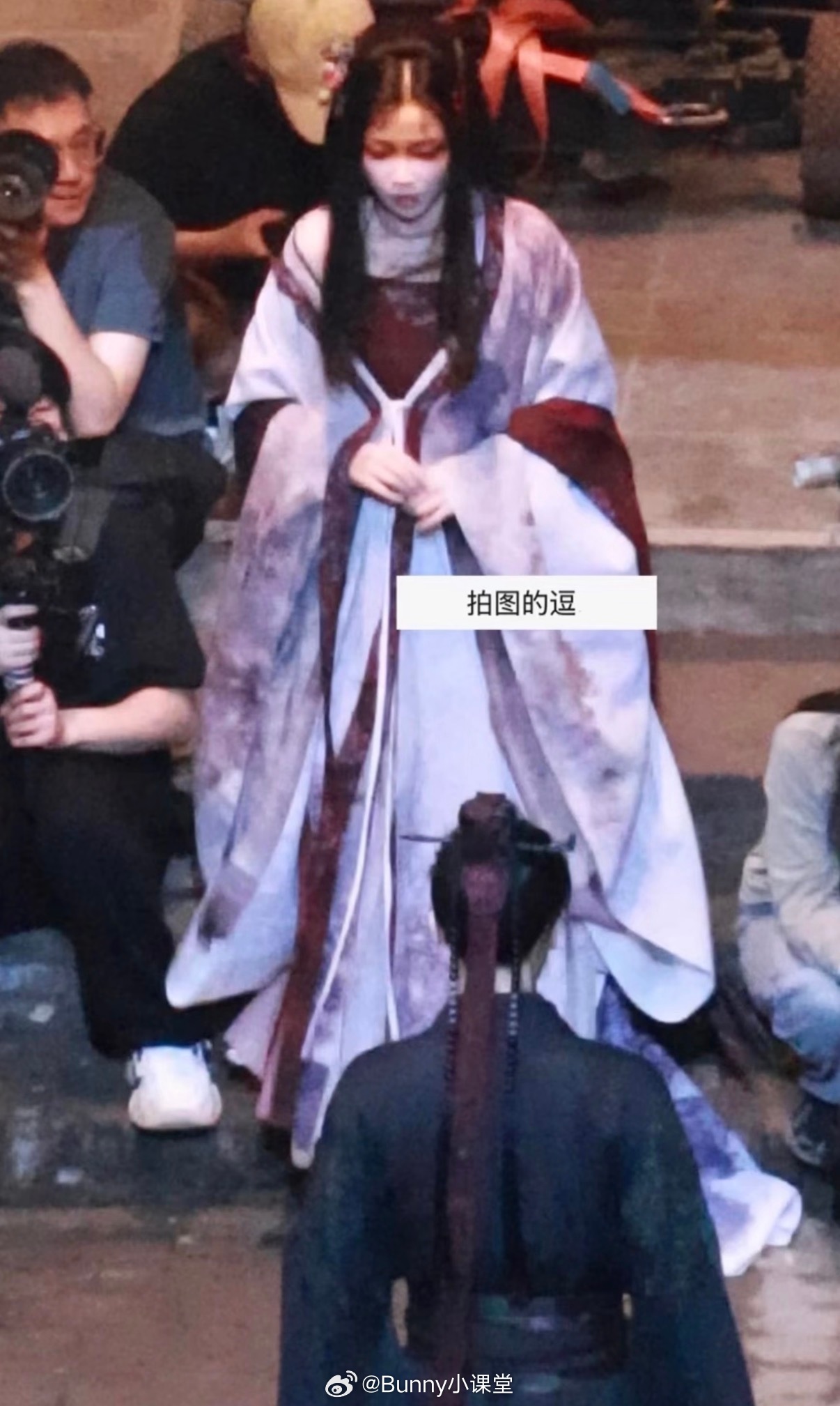 《神仙肉》虞书欣、侯明昊同框路透来了，倾国倾城大美女和清冷贵气的仙君，有内味了吗