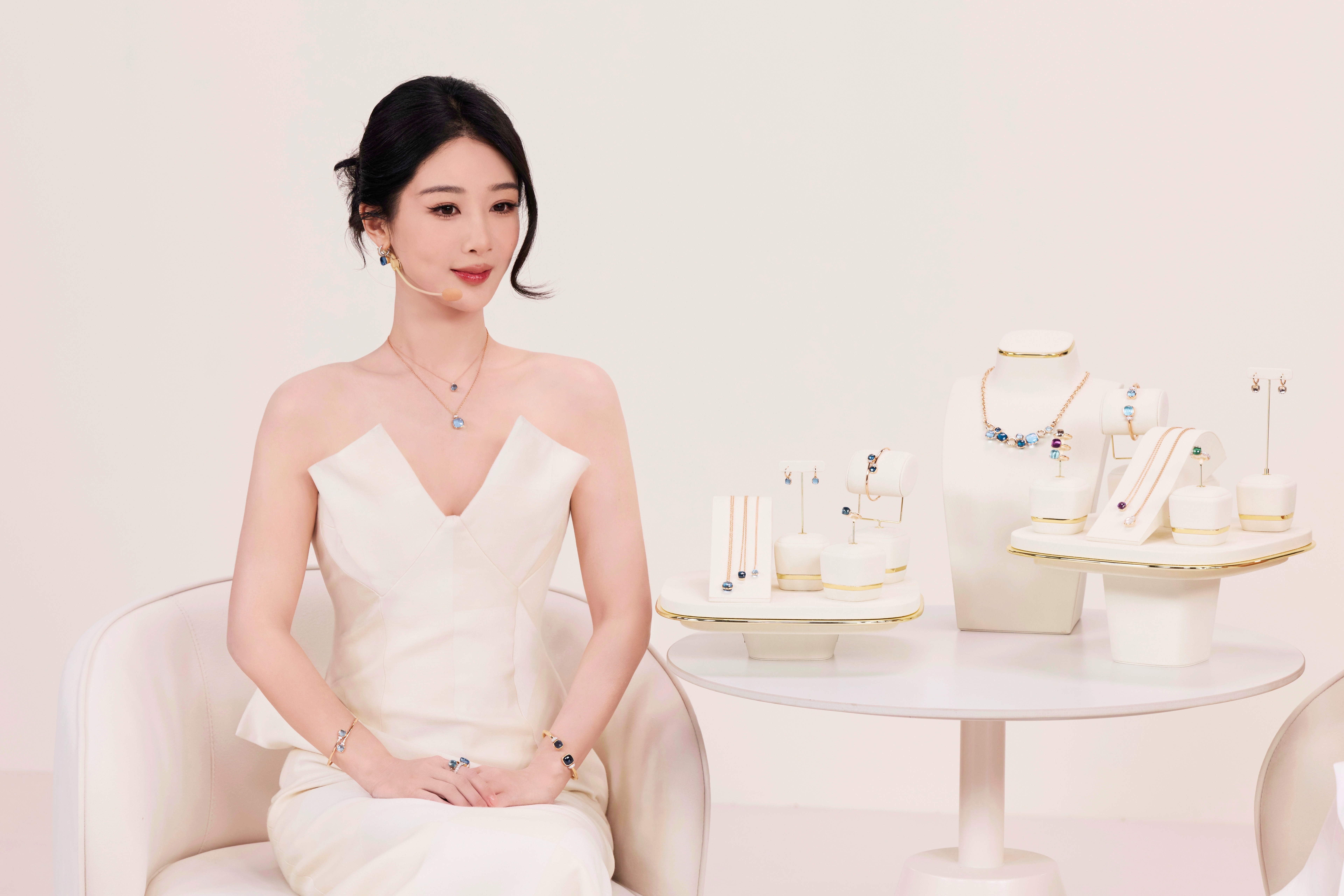 杨紫 