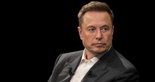 外国记者问，美国拥有的核弹头足以摧毁世界1000次，难道中国人一点也不害怕吗？对