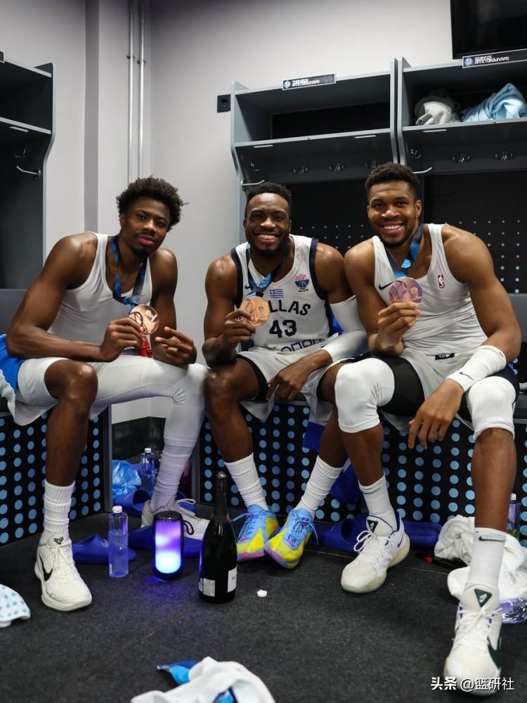 NBA联盟现役四大关系户

布朗尼:詹姆斯大儿子，湖人55顺位选中，给4年790