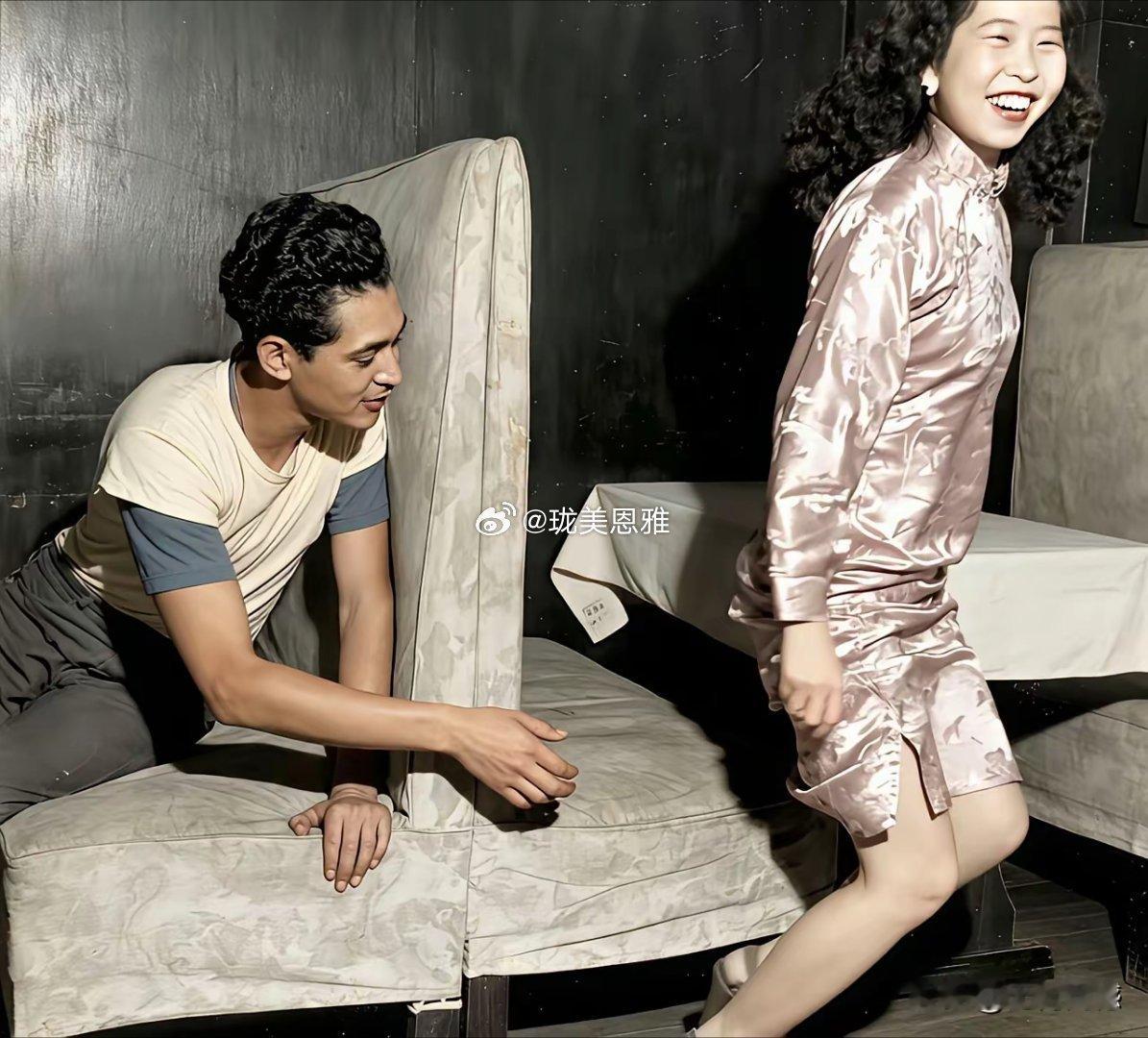 有人说这是在旧上海酒吧里拍摄的一些照片，距今已经快80年了 ​​​