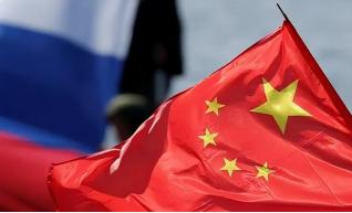 万幸中国没帮俄罗斯，因为美国早就布下了三个陷阱，一个比一个致命，那美国布下的陷阱