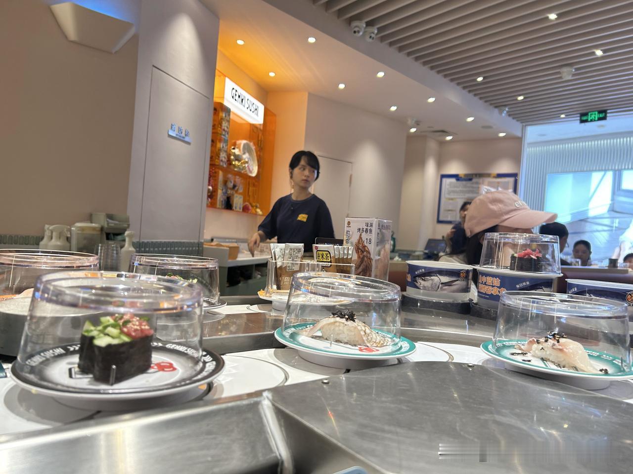人与人相处最舒服的方式，本质上是“亲而有间、和而不同、真诚靠谱”的平衡状态，体现