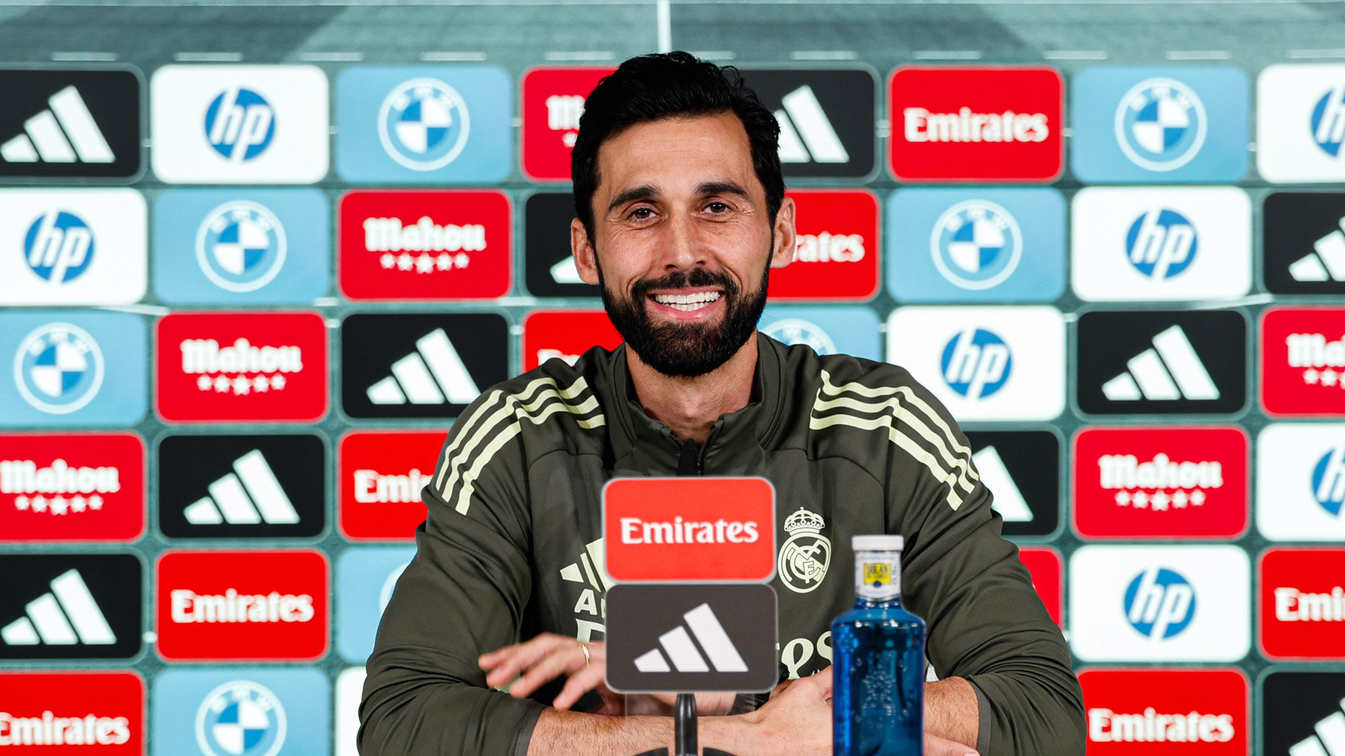 阿韦洛亚：“姆巴佩明天肯定会上场比赛。贝林厄姆已经可以上场了，我认为他会出战对阵