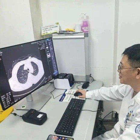 31岁女子陪母体检意外查出肺癌！不抽烟作息规律，元凶竟藏在厨房
 
宁波这则新闻