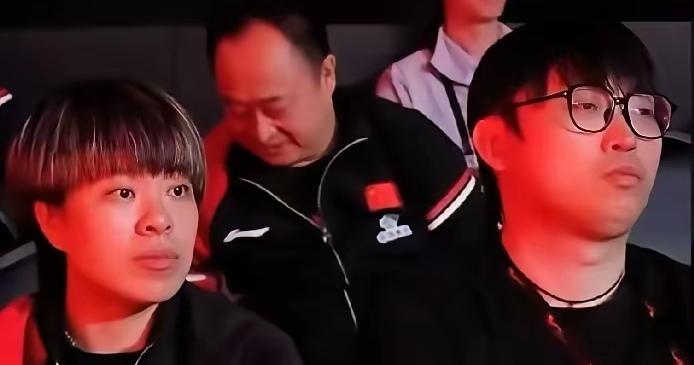 大迪真是个乖巧的孩子，一有比赛，便会全力以赴，即便没有比赛，也会安静坐在场边，为