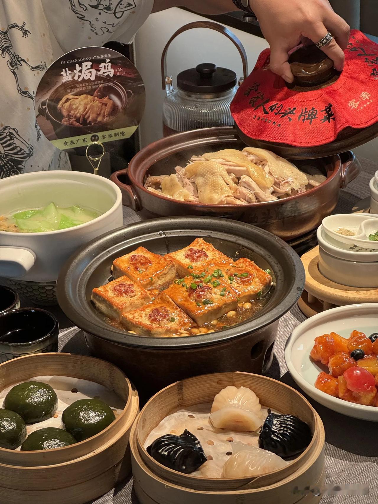 新的一年，大家都要好好吃饭，多喜乐，常安宁！
