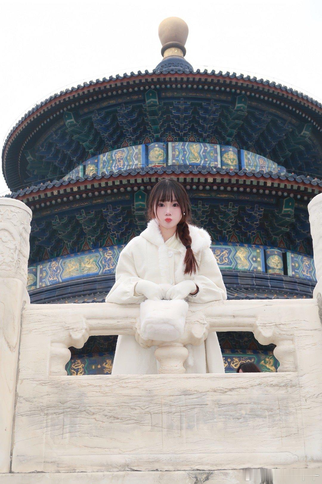 “红墙蓝瓦，片片祈年”                    📍天坛  ​​​