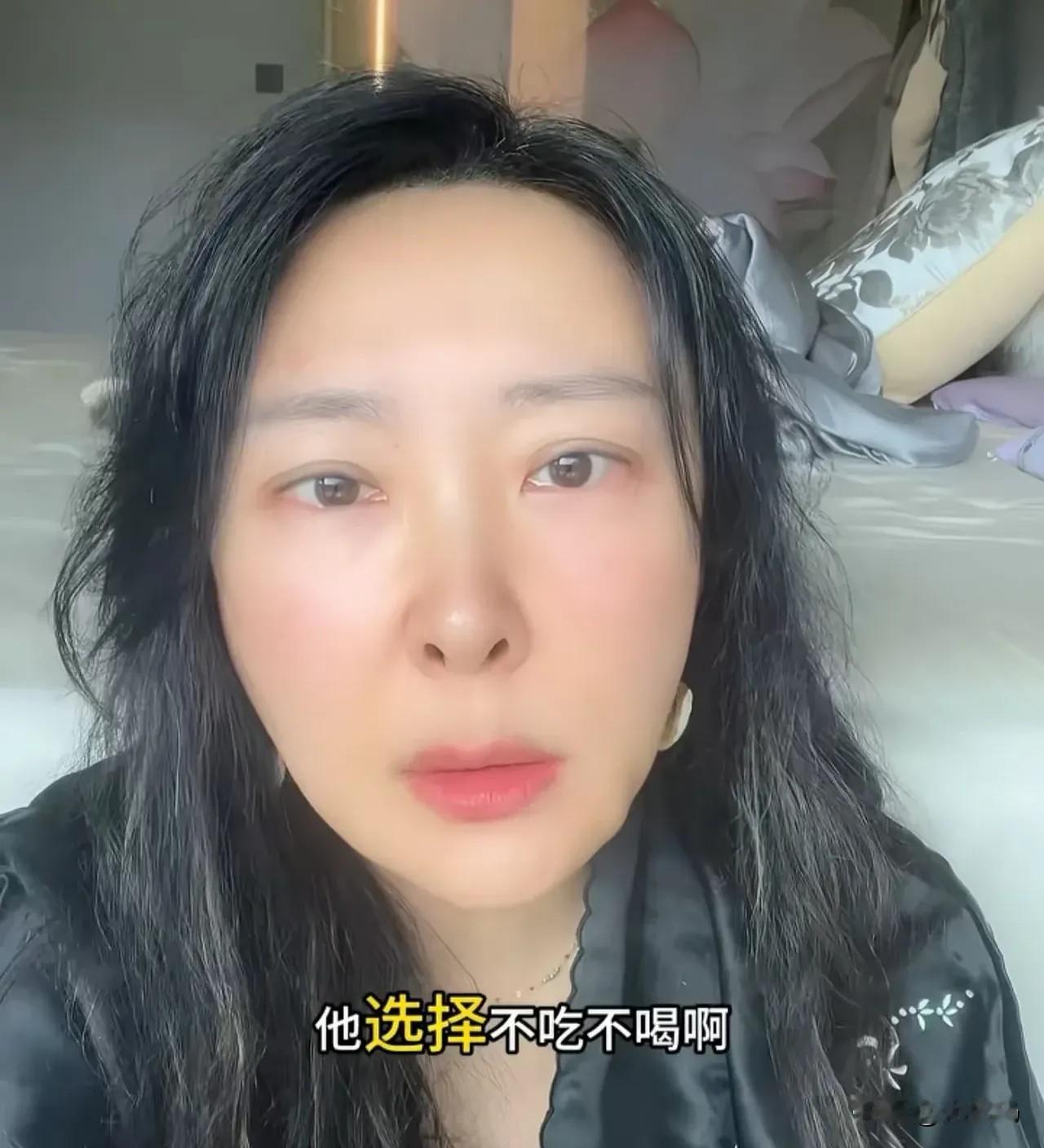 游本昌的女儿游思涵说：“我父亲最后的两三天他选择不吃不喝，然后我们也没有强行喂他