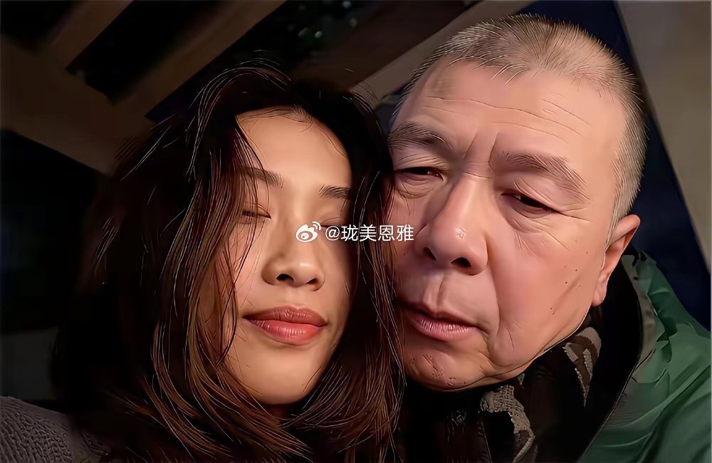 女大十八变，冯小刚养女越来越好看了 
