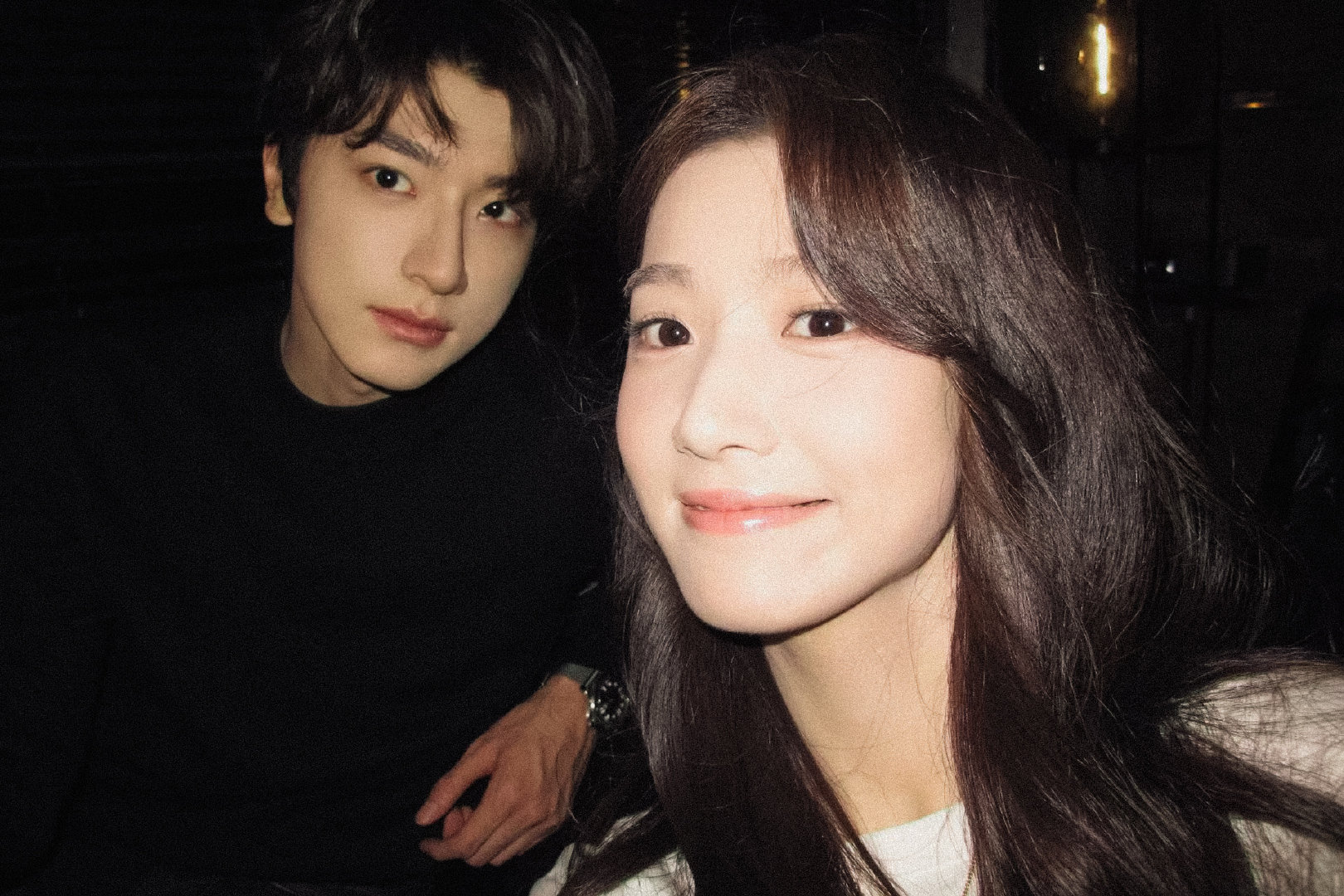 卢昱晓折月亮杀青发文