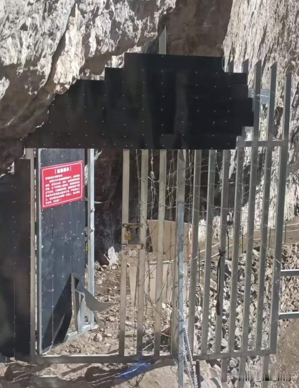 南太行陵川马武寨一线天封闭。据9月17日消息，因持续降雨，马武寨到抱犊村的一线天