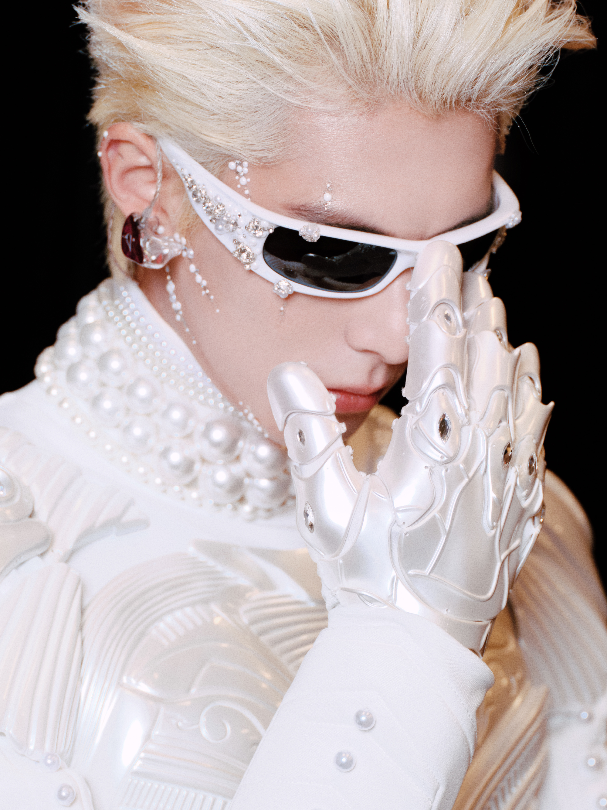 王鹤棣依旧帅的没边 纯白发光！神颜永恒～棣宝贝太帅了！ 