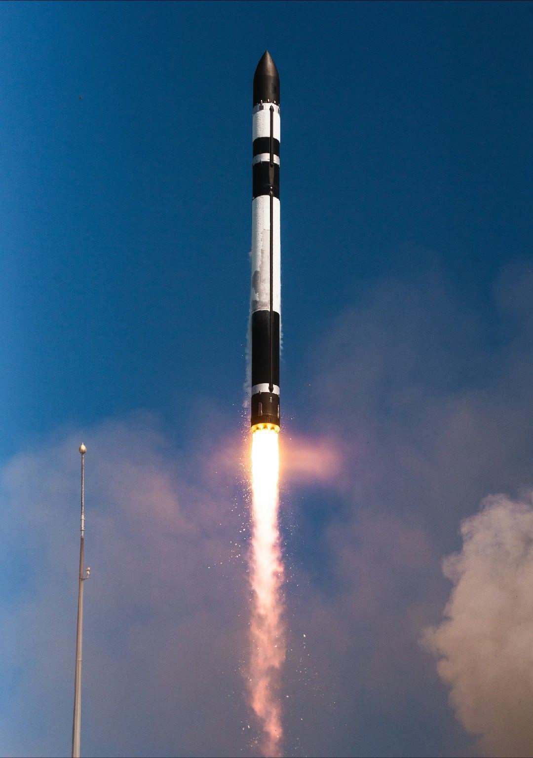 航天 发射！这次是为了探索宇宙！(同样的技术途径，操作的人和目的，一声叹息……)