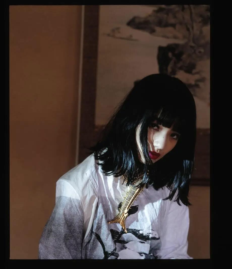 摄影师镜头里的小松菜奈，性感时尚靓丽小清新小松菜奈穿搭 栗沢友梨奈写真 好身材性