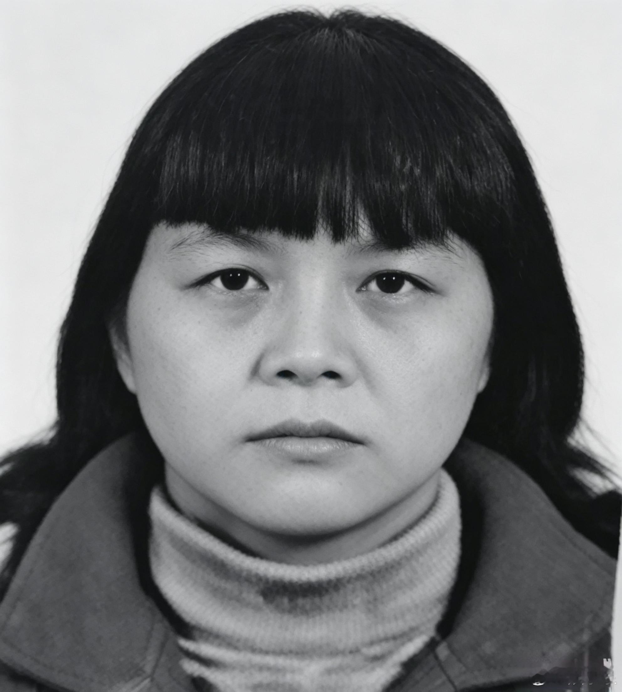 梅姨证件照曝光梅姨证件照爆光，梅姨真名“谢家梅”大家感觉和画像差距大不大？ ​​
