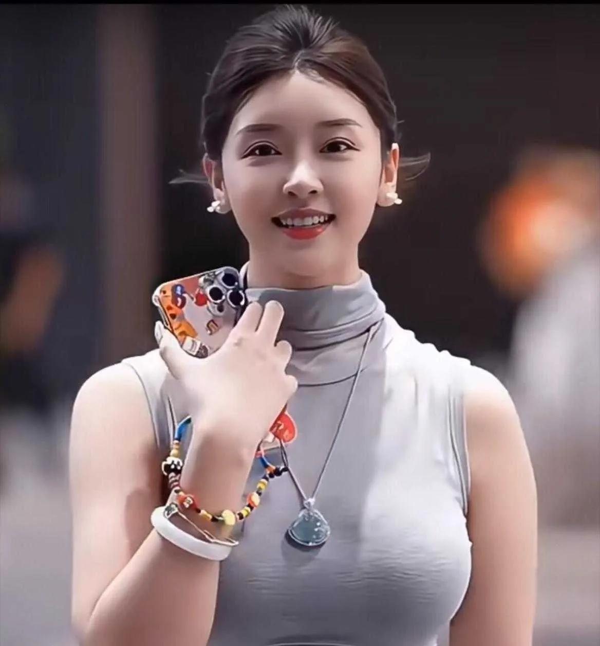 咱列第三条：
空气：无形承载生命，呼吸间维系生存。
  
时间：流沙无迹雕刻万物