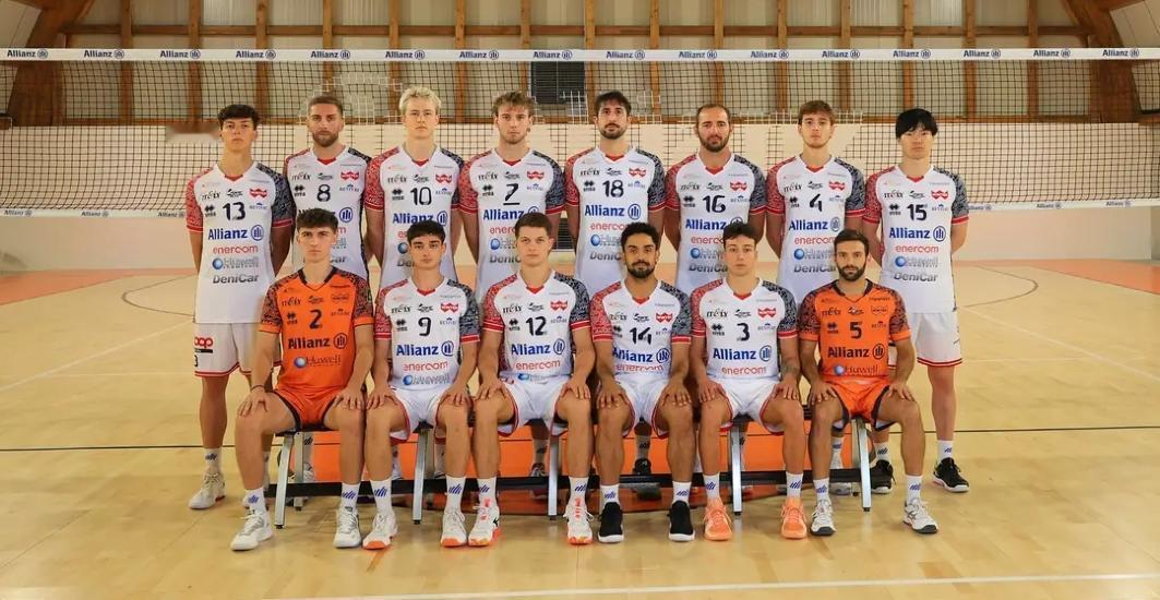 日本男排走出去：效力意超米兰的日本国家队主攻大塚达宣欧挑杯次回合比赛结束："现在