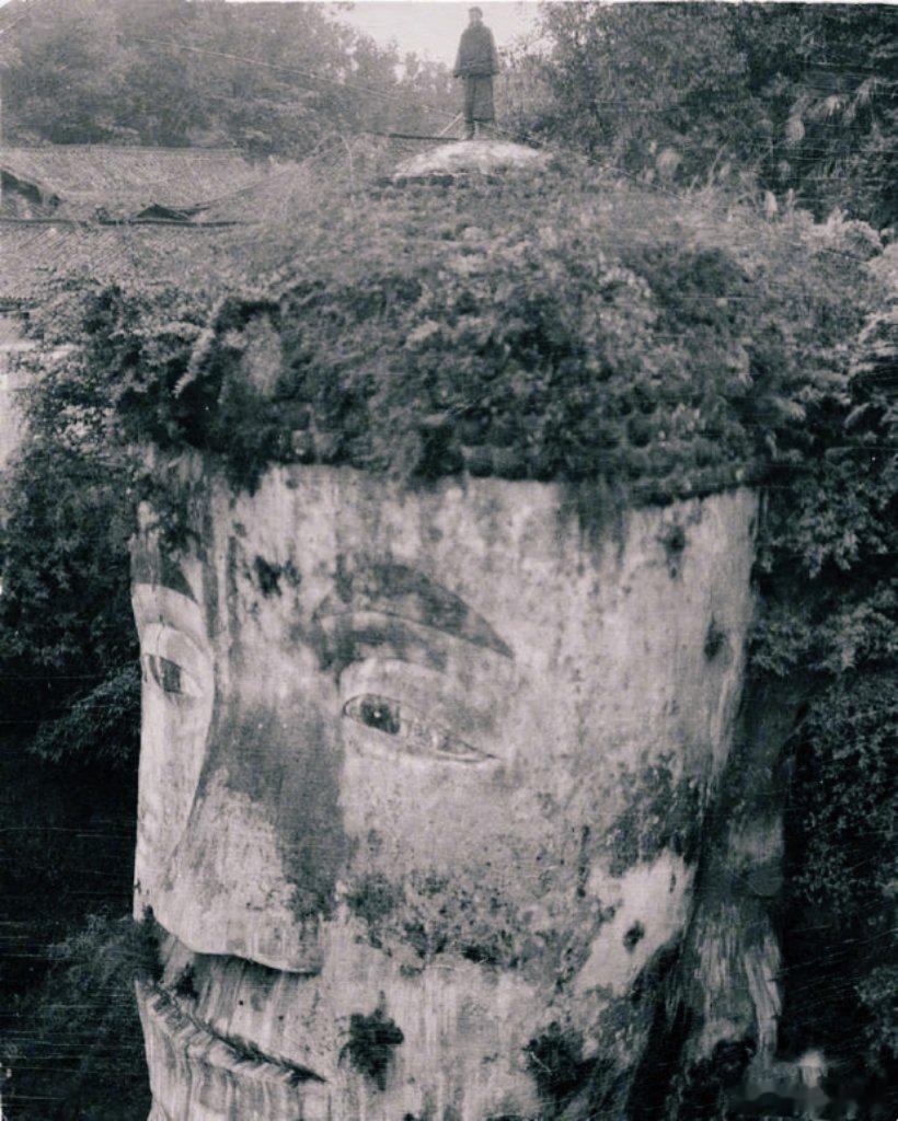 1901年，大清时的乐山大佛。[并不简单] 