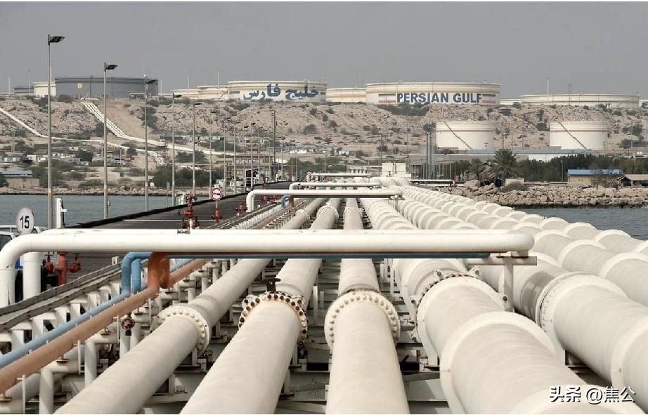 伊朗对沙特境内美军基地实施导弹反击 向海湾多国发出安全警示
 
据美国CNN、C