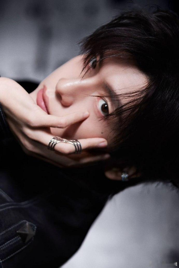 翟潇闻唱红豆梦回创造营 白月光级别的现场！翟潇闻唱红豆温柔到骨子里，创造营回忆杀