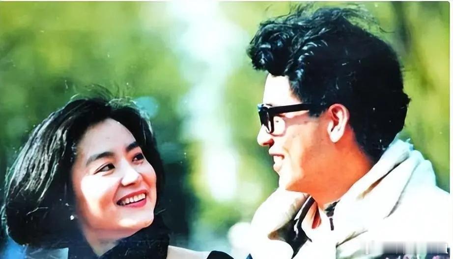 “他只是不够爱我”——林青霞这句话，说尽了太多人的青春荒唐！ ​​​
