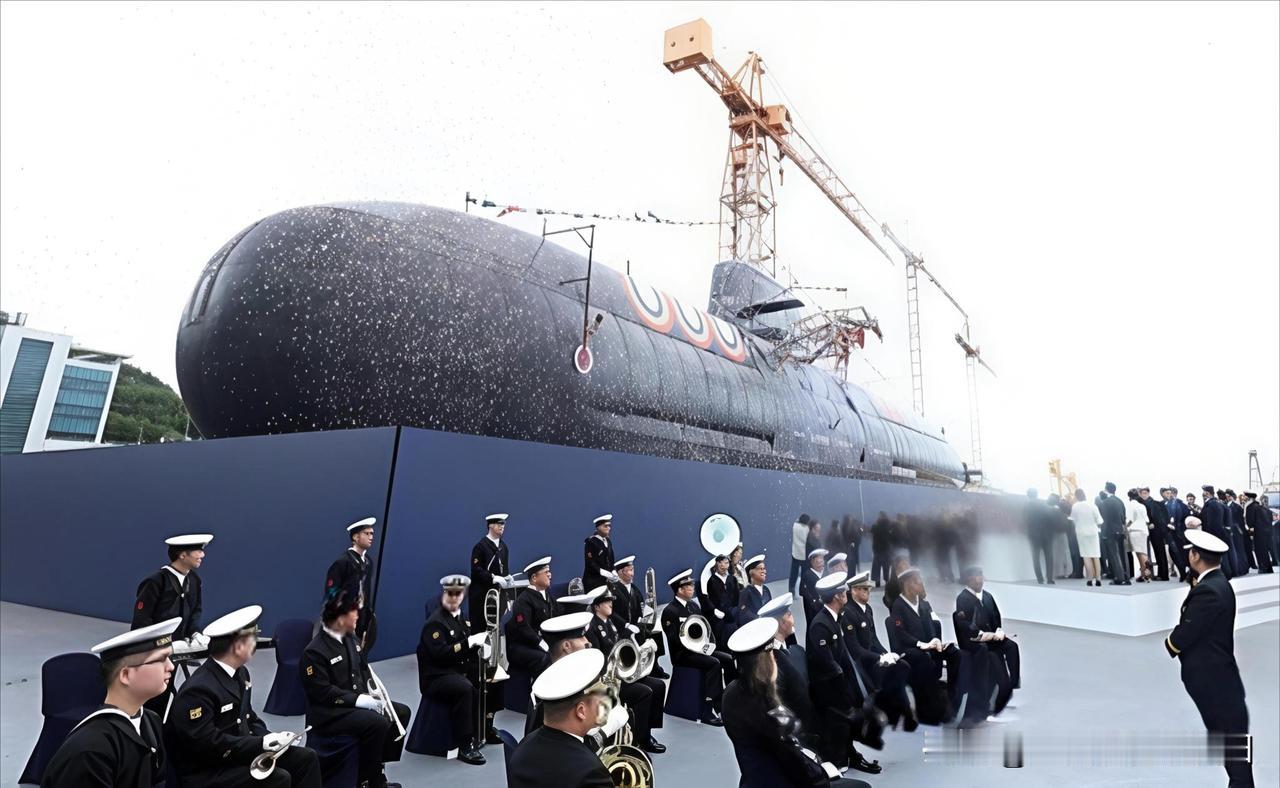 韩国外交部一名负责人31日表示，韩方要研制的是搭载常规武器的核动力潜艇，这符合《