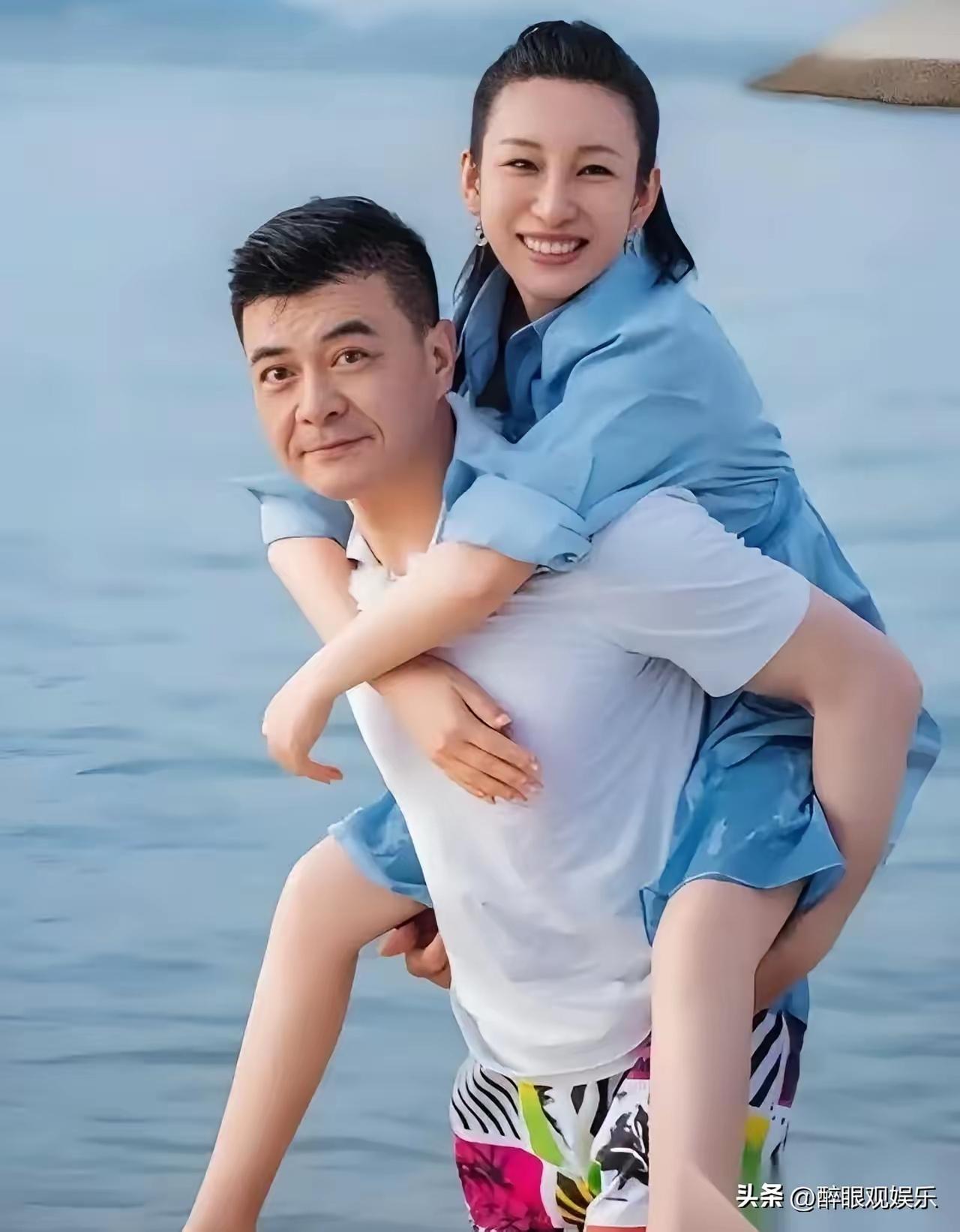 秦海璐
王新軍
夫妻休闲照