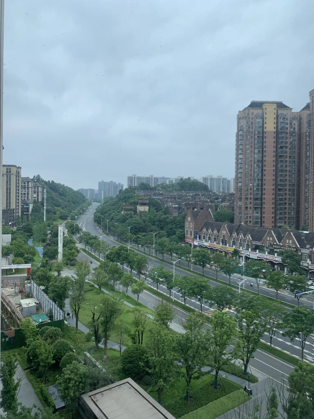 雨下下停停
