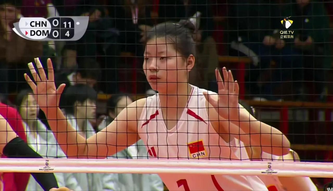 25:17，中国胜第四局，从而大比分3:1淘汰多米尼加，有惊无险，顺利晋级八强！