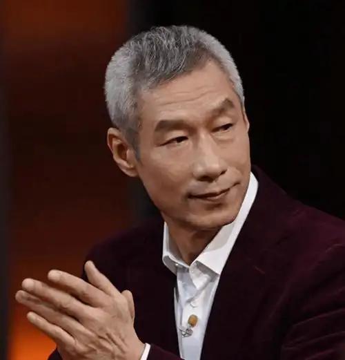 别再说“家丑不可外扬”了，刘佩琦在法庭上甩出的一沓厚厚凭证，给所有老实人上了一课