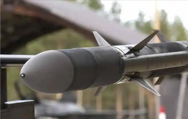 一招制敌！巴军根本不跟印度玩射程，歼-35A+霹雳-17直接破局。爆点速看：印度