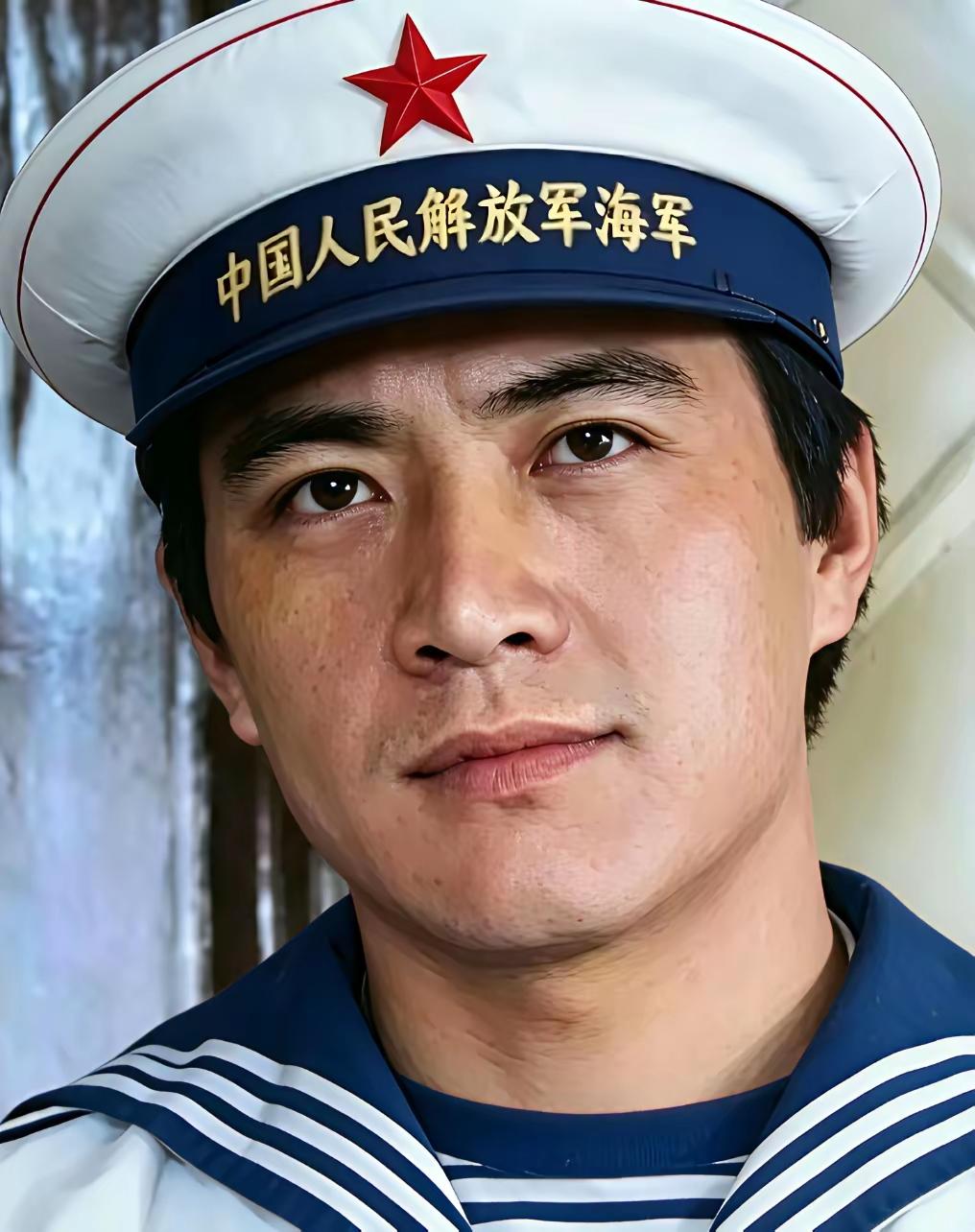 哎呀！我承认我真的是被这四个老式帅哥给迷住了，怎么这么耐看呀？
既帅气又阳光，看