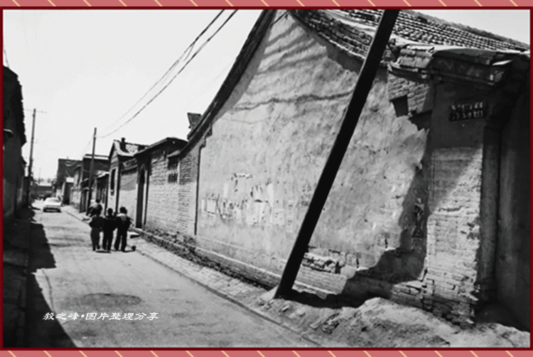 呼和浩特曾经的老街巷怀旧图片
呼和浩特老街巷 重新分享一下这个呼和浩特曾经的老街