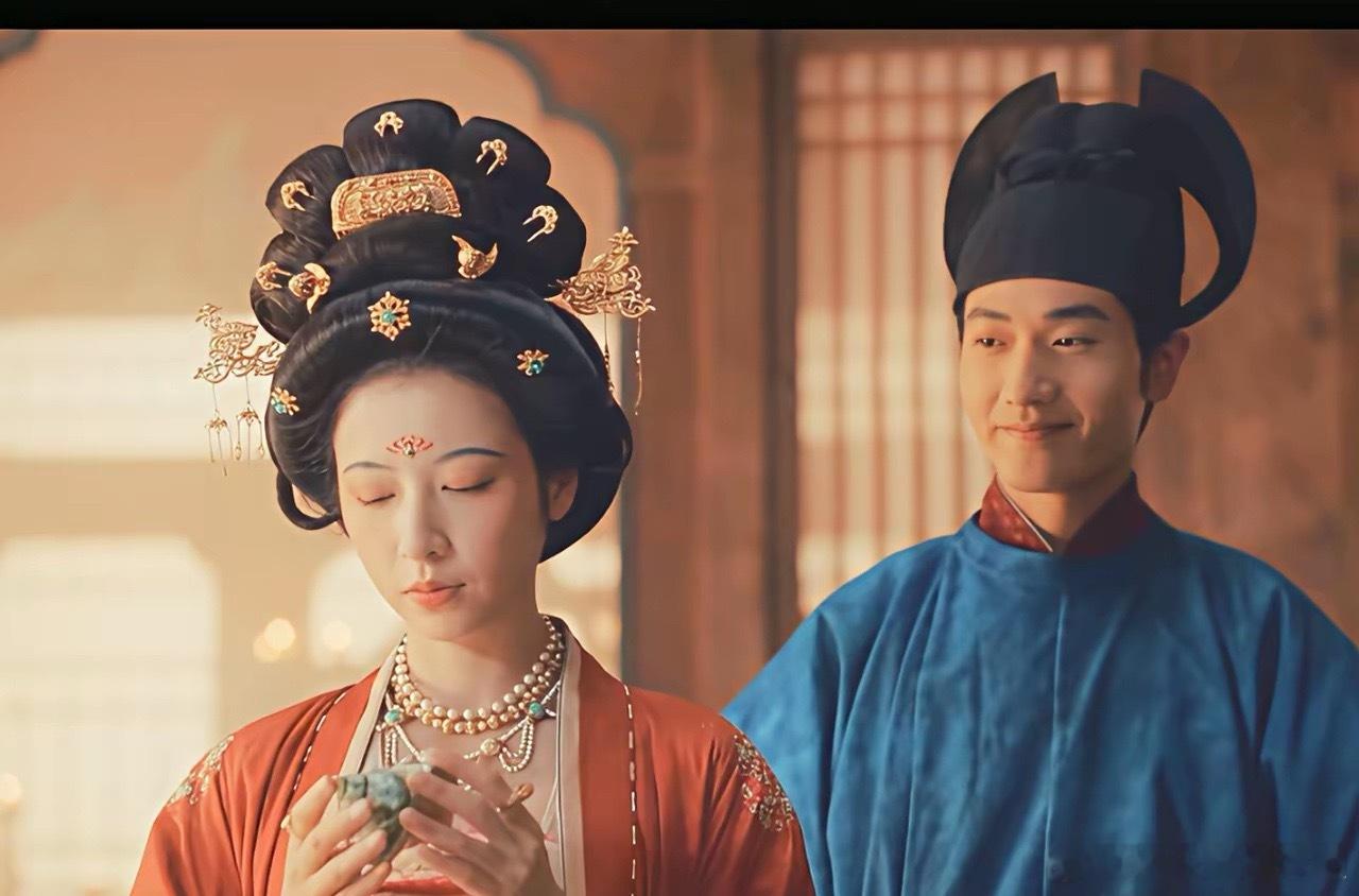 《太平年》孙太真这个人物塑造，在“年龄感”这方面神奇得很。年轻的时候毫无少女感，