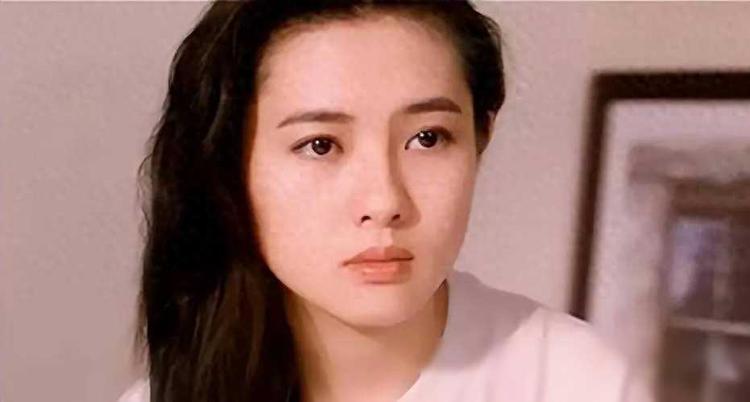 李丽珍：从银幕挑战者到实力派的蜕变，裸露背后的坚韧与执着
在影视界，李丽珍的名字