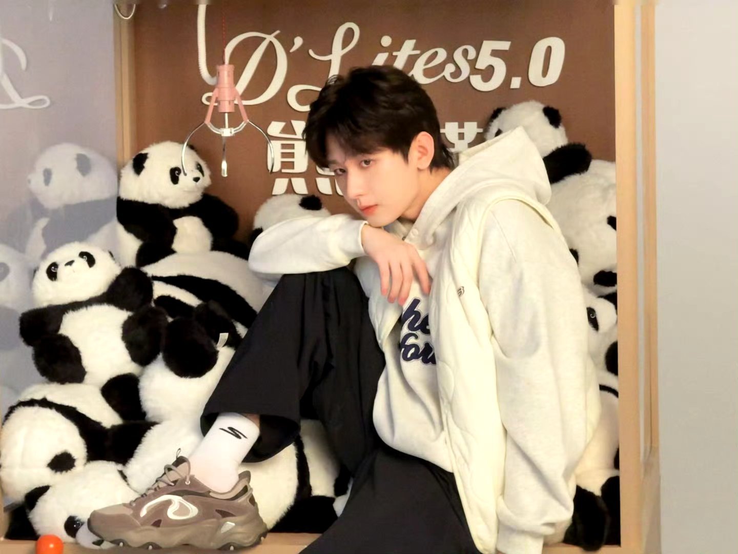 成毅长安二十四计cy成毅谢淮安成毅 我喜欢你 就像春天喜欢迎面的微风  像夏天喜